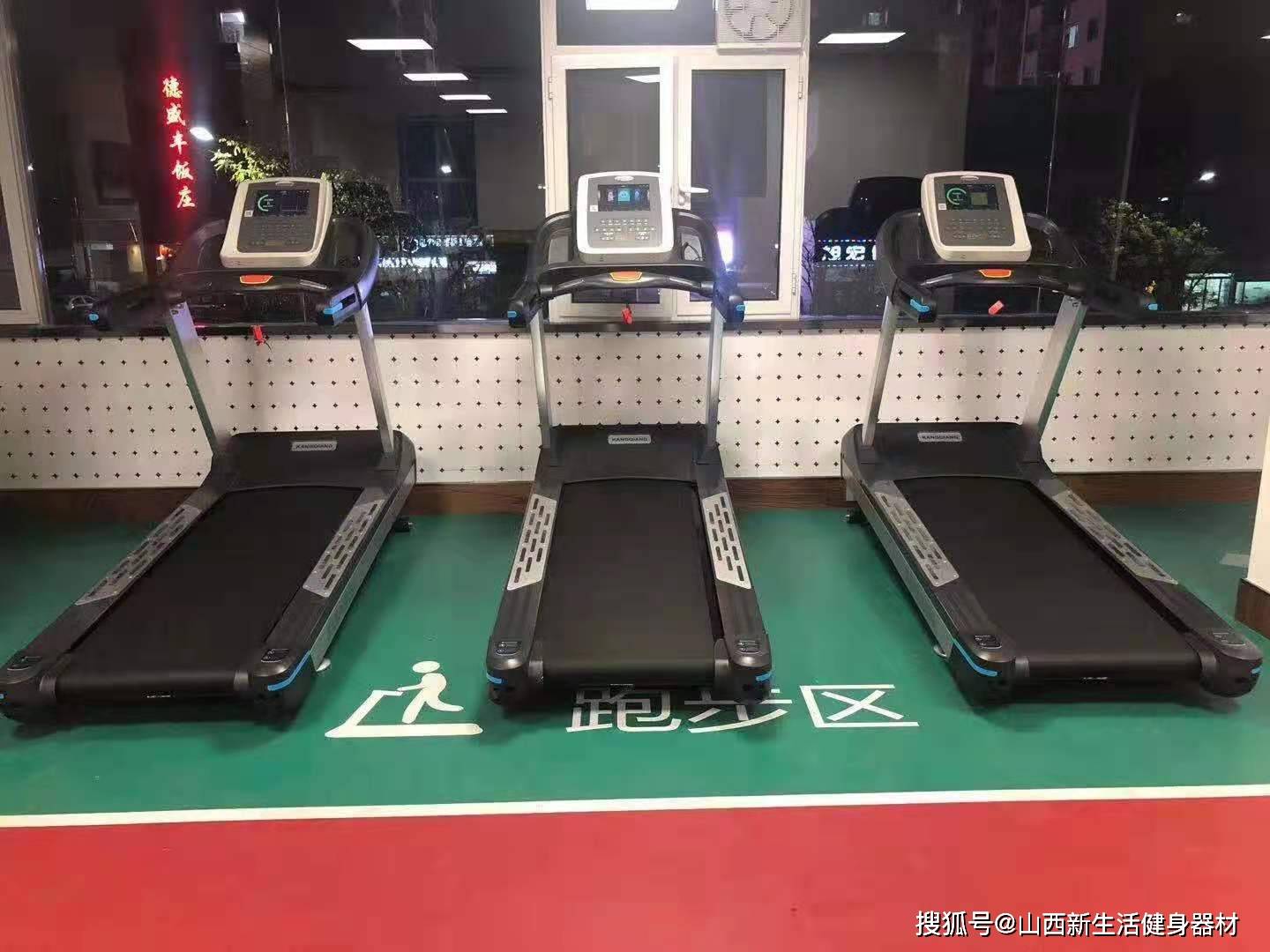 健身房设施_健身设施建设_健身房基础设施