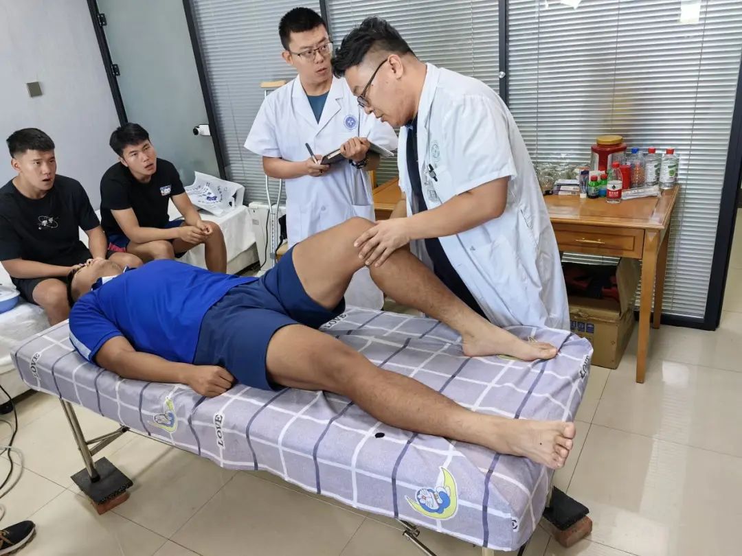橄榄球运动_橄榄球运动员_橄榄球运动员强壮程度